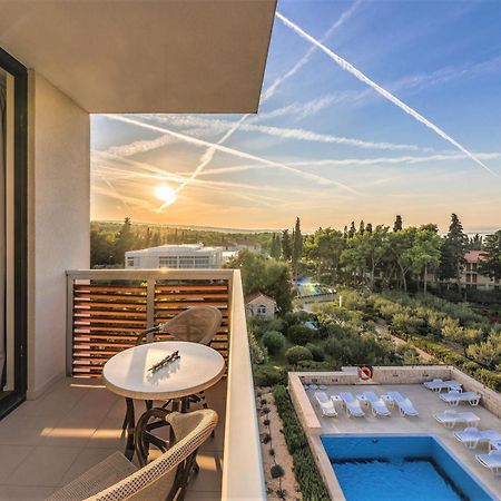 Aminess Vival Velaris Resort Supetar Εξωτερικό φωτογραφία