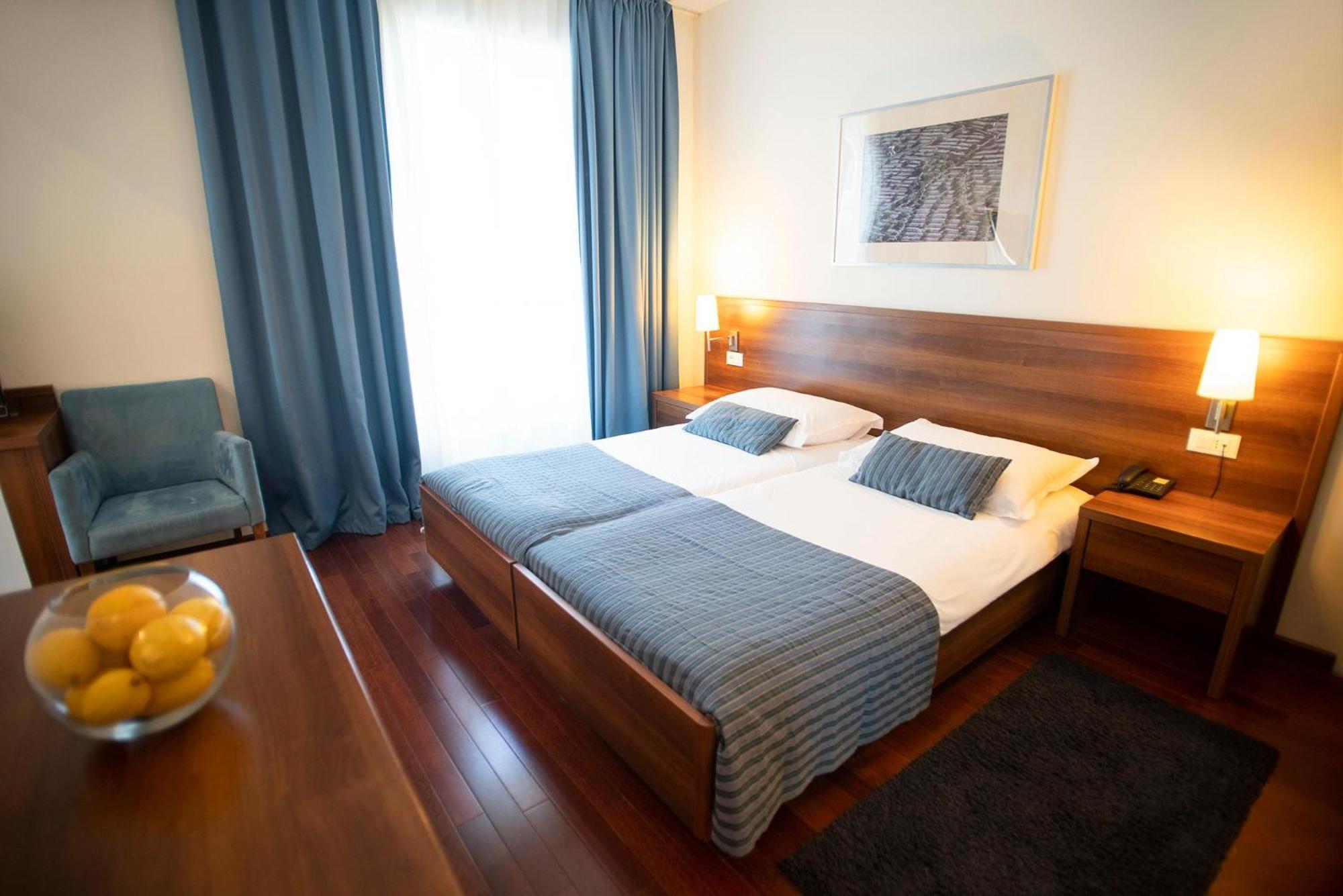 Aminess Vival Velaris Resort Supetar Εξωτερικό φωτογραφία