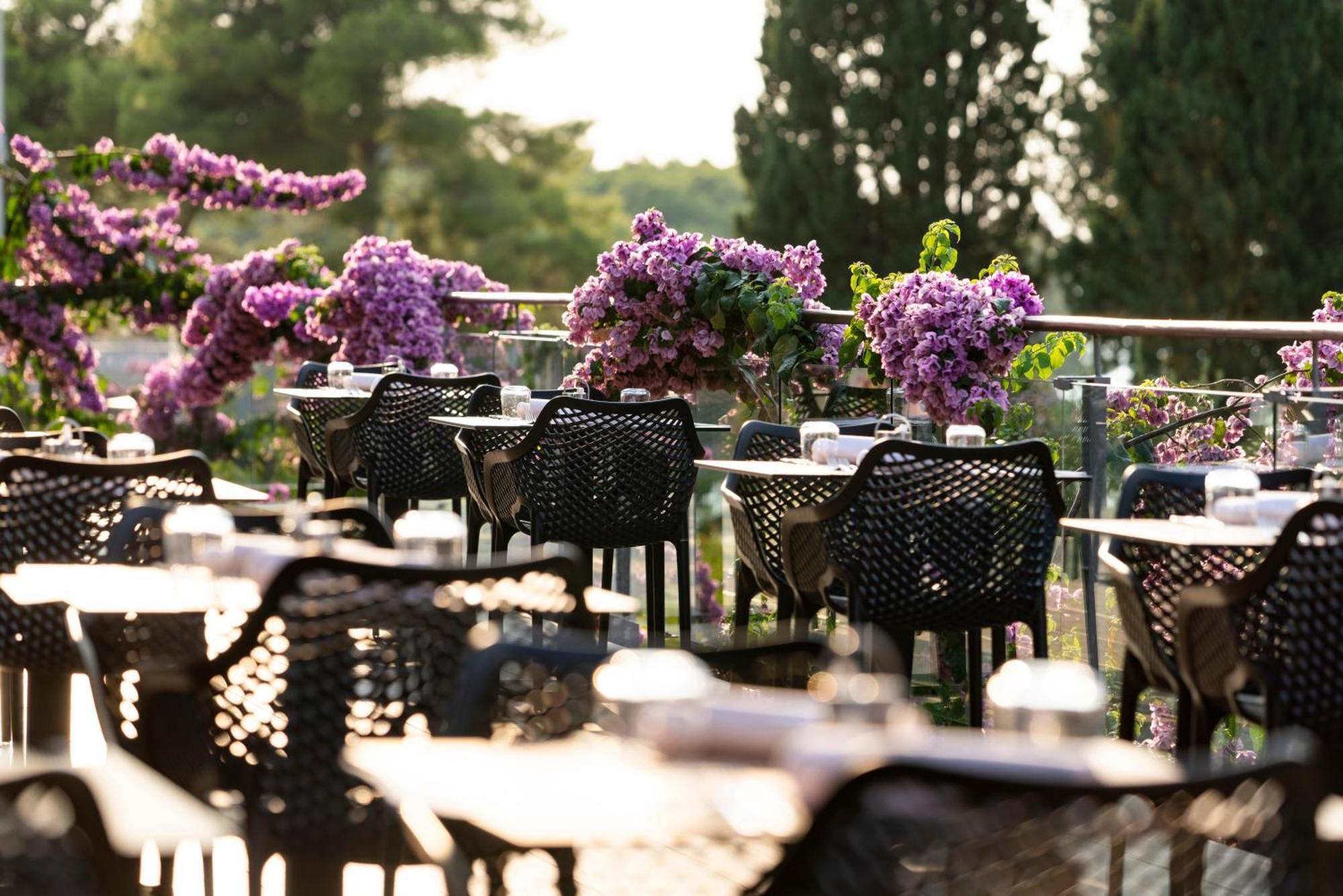 Aminess Vival Velaris Resort Supetar Εξωτερικό φωτογραφία