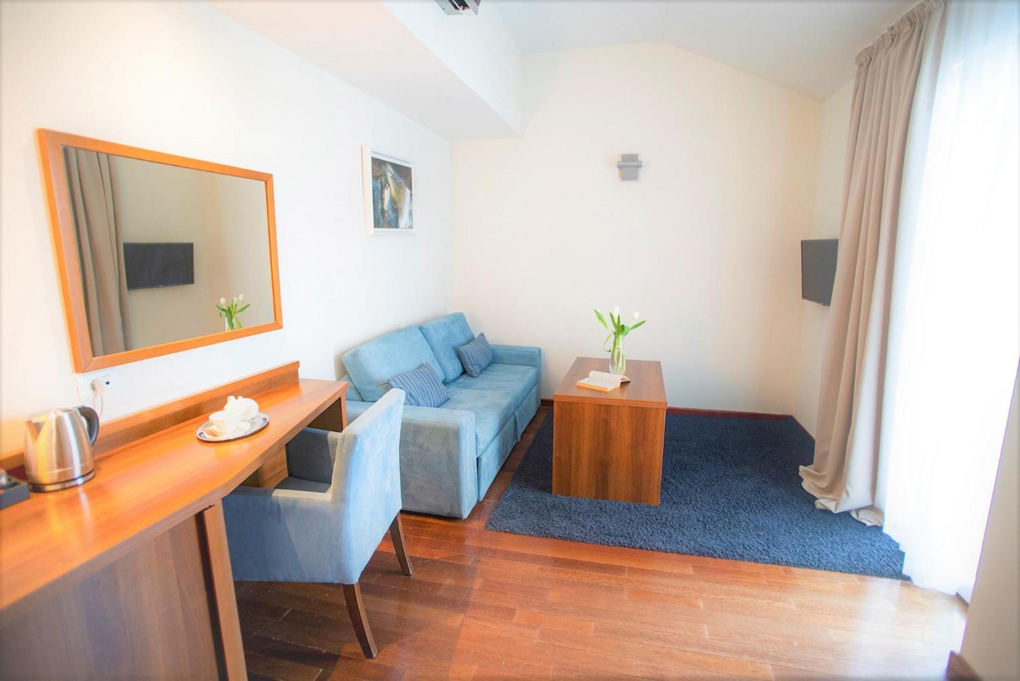 Aminess Vival Velaris Resort Supetar Εξωτερικό φωτογραφία