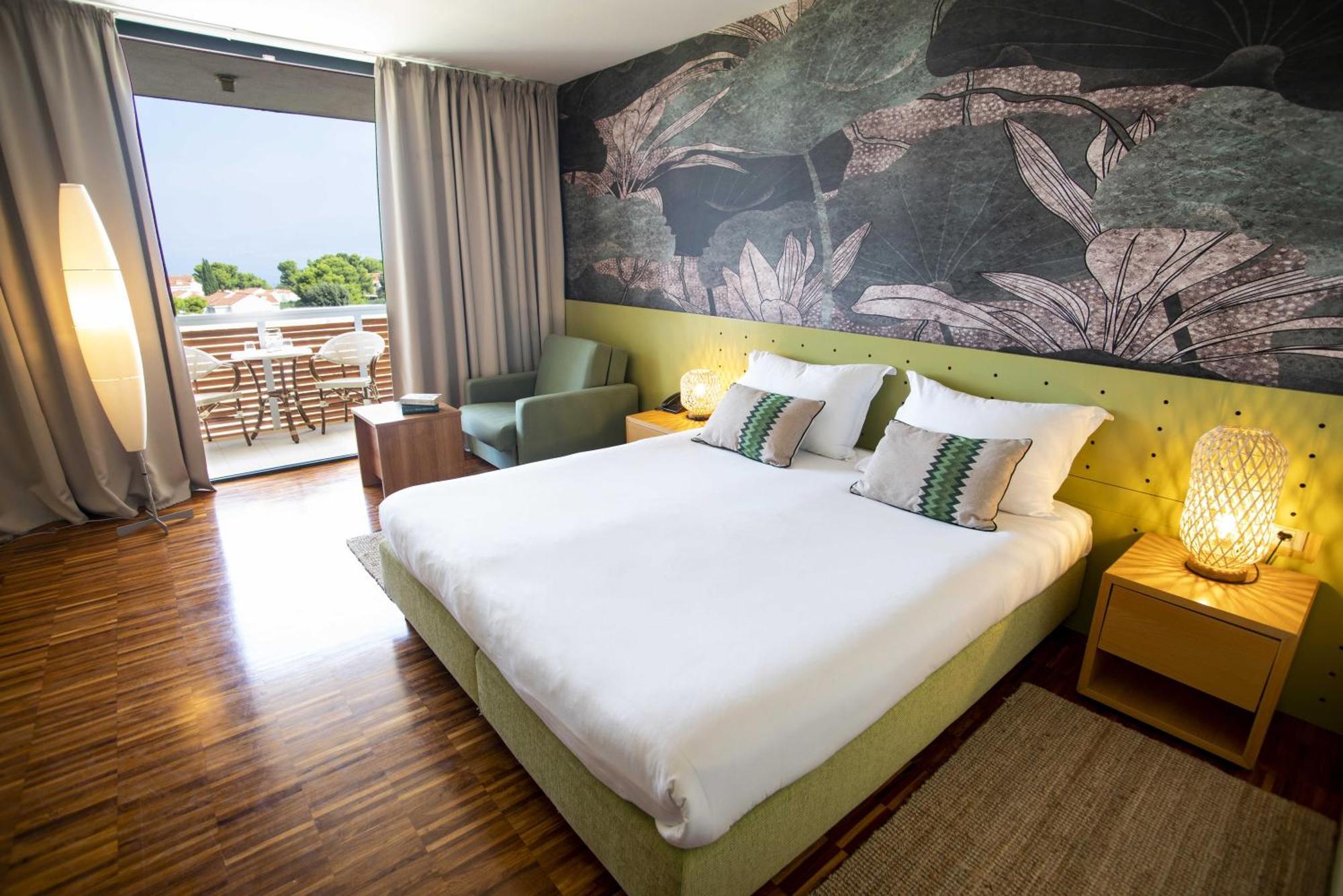 Aminess Vival Velaris Resort Supetar Εξωτερικό φωτογραφία